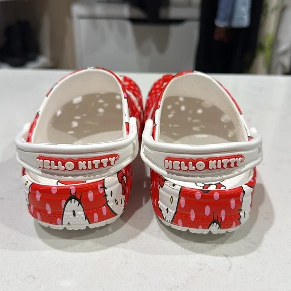 Hello Kitty Crocs - Picture 4 of 5